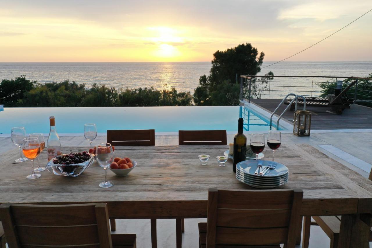 Capro - Milos Bay Villas Áyios Nikítas Buitenkant foto