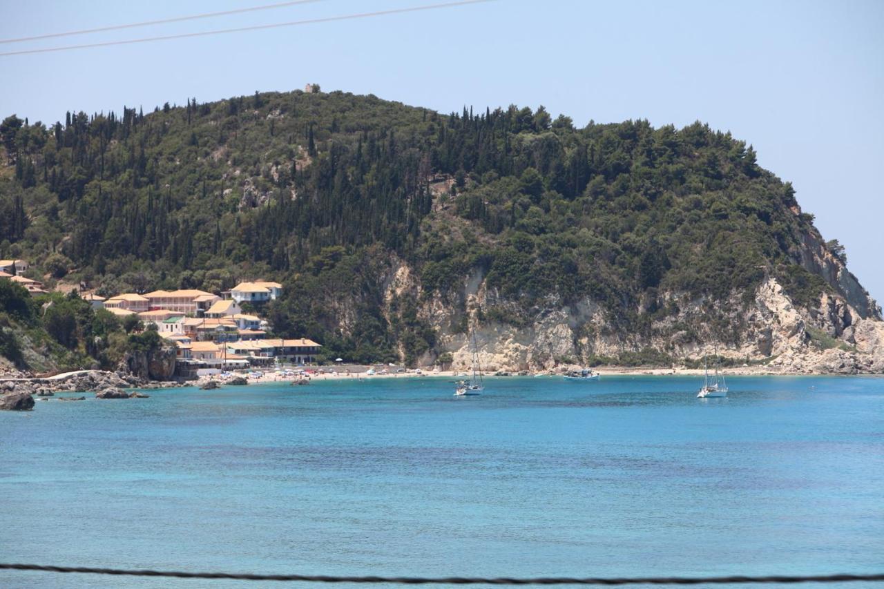 Capro - Milos Bay Villas Áyios Nikítas Buitenkant foto