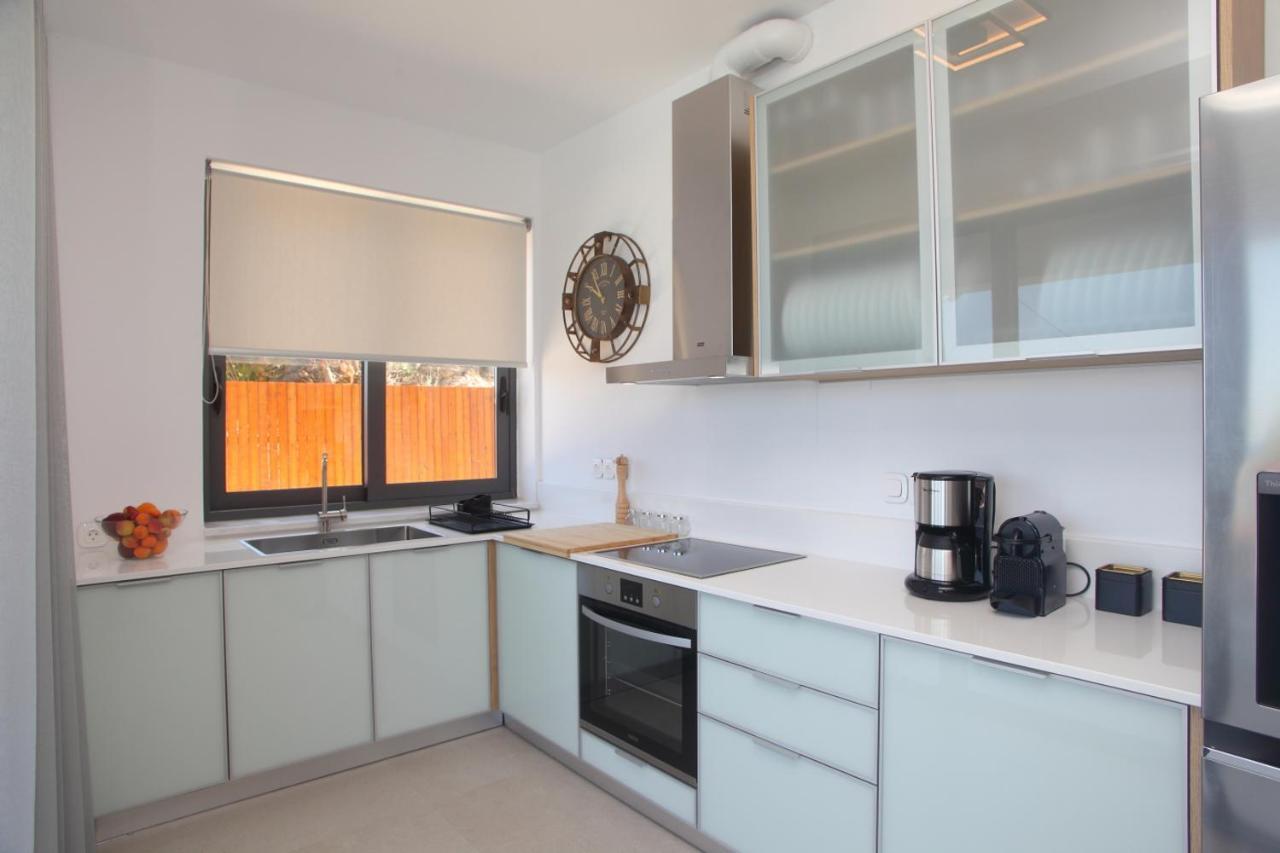Capro - Milos Bay Villas Áyios Nikítas Buitenkant foto