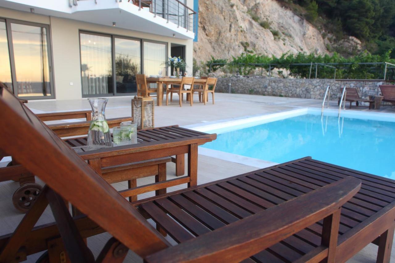 Capro - Milos Bay Villas Áyios Nikítas Buitenkant foto