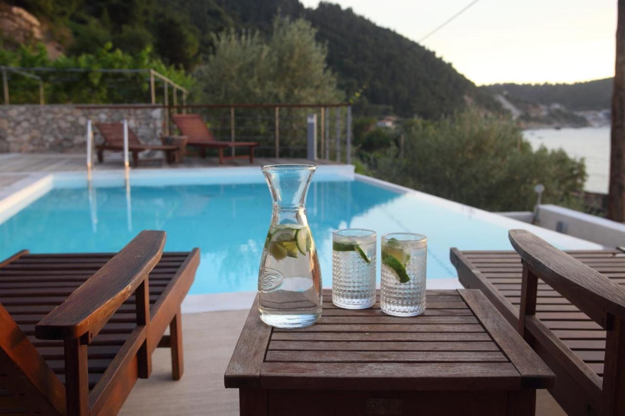 Capro - Milos Bay Villas Áyios Nikítas Buitenkant foto