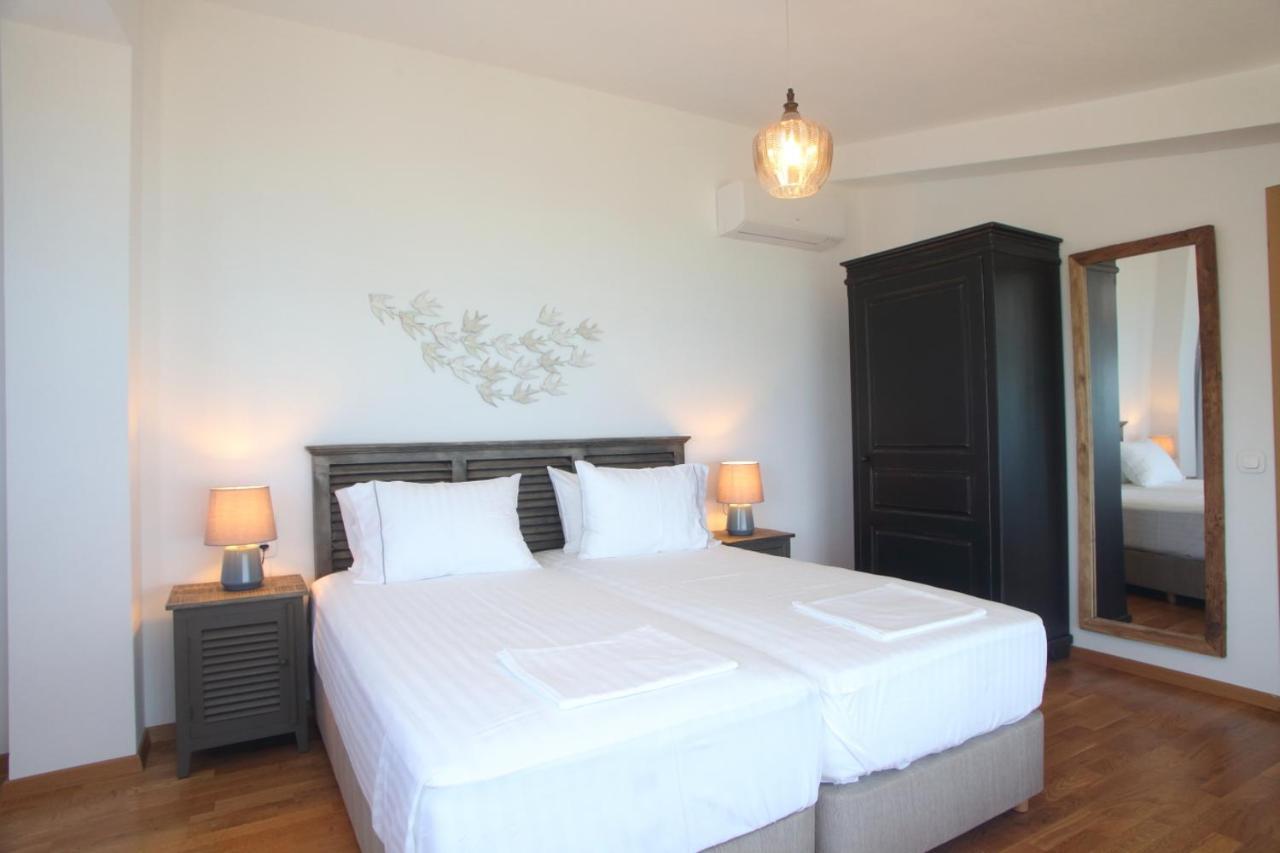 Capro - Milos Bay Villas Áyios Nikítas Buitenkant foto