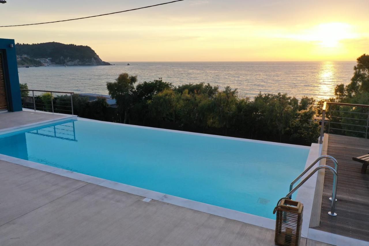 Capro - Milos Bay Villas Áyios Nikítas Buitenkant foto