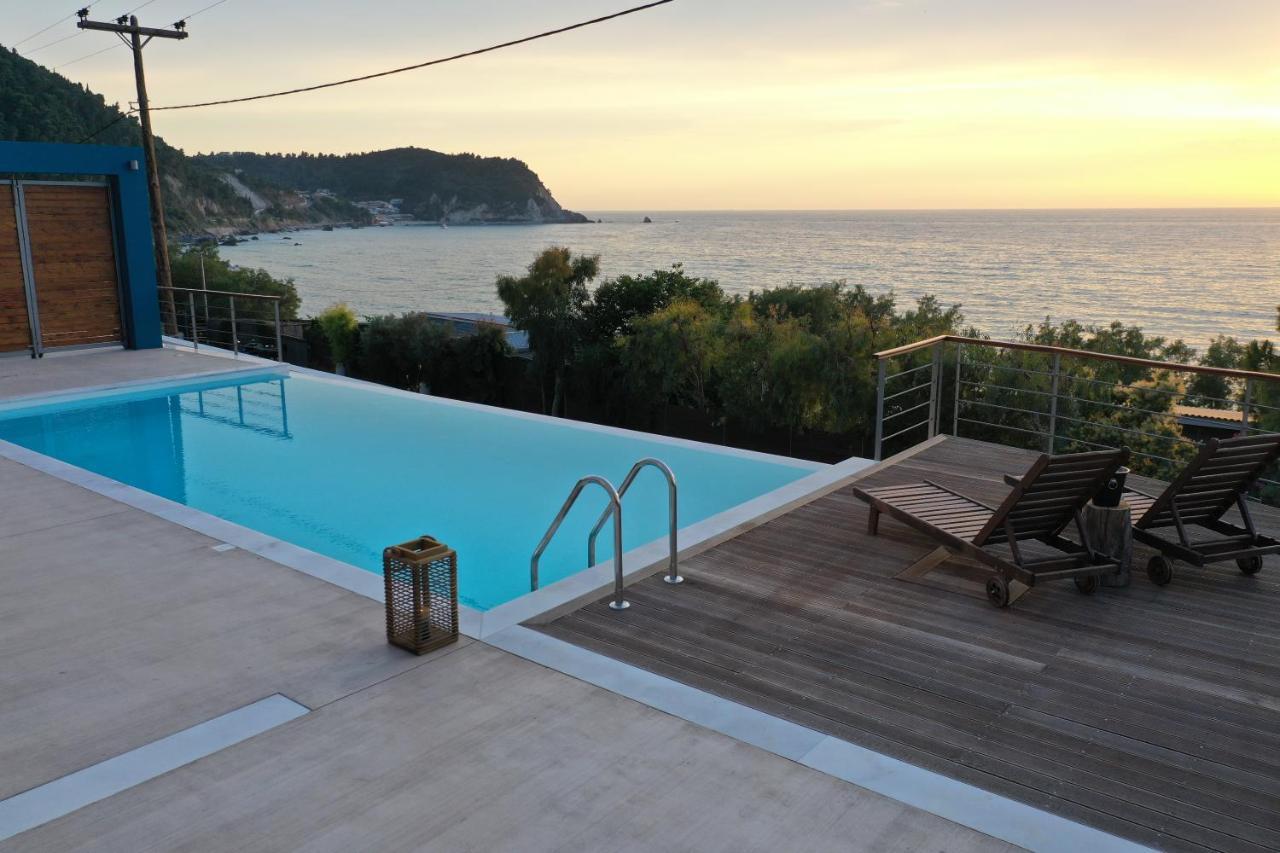 Capro - Milos Bay Villas Áyios Nikítas Buitenkant foto
